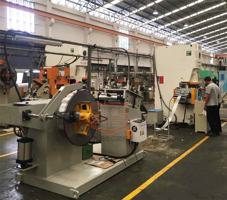 厚板GO整平機(jī)、NC伺服送料機(jī)配沖床視頻